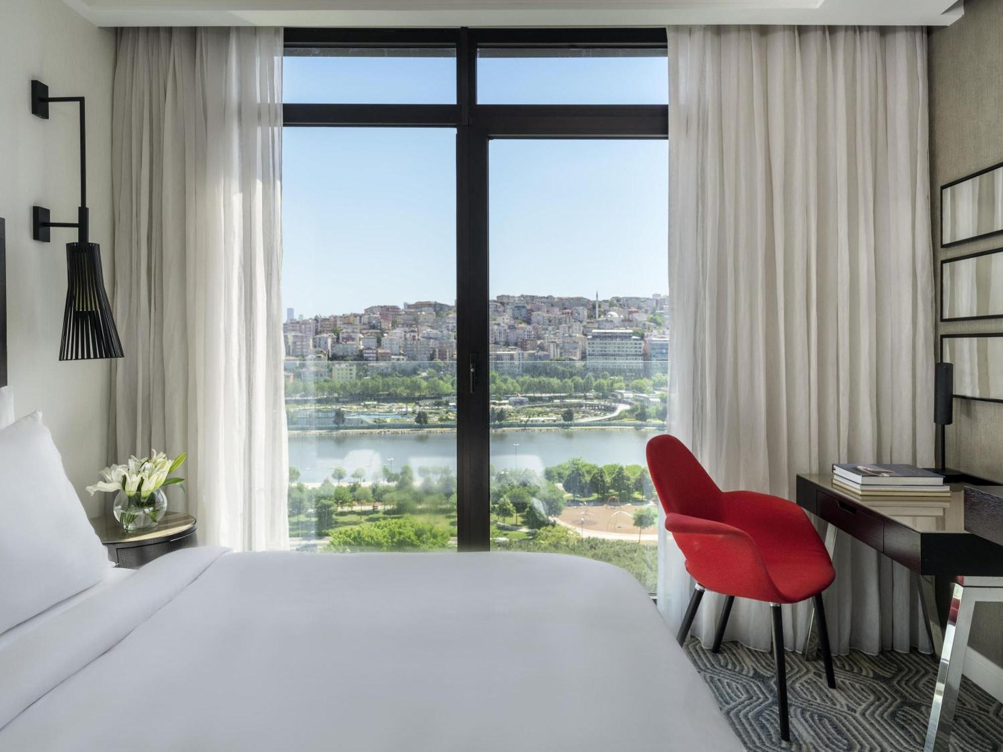 Moevenpick Istanbul Hotel Golden Horn — Foto 1